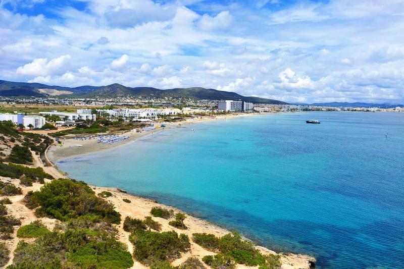 Playa d´en Bossa hoteles en Ibiza