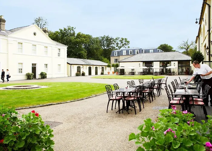 Best 4 Star Hotels in Luton for Luxury Stay