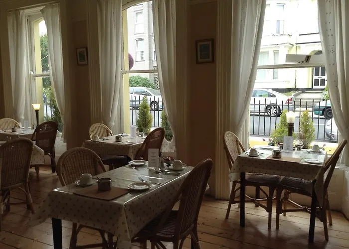 Top Hotels Near Plymouth University in UK