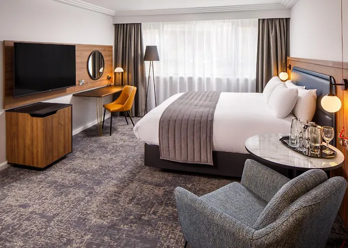 Best Hotels Near Terminal 2 Manchester Airport